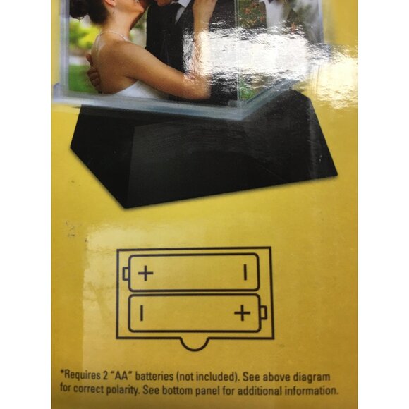 Sarah Peyton Home Motorized Revolving Photo Cube Holds Five 4'' x  4'' - NEW - Picture 5 of 7